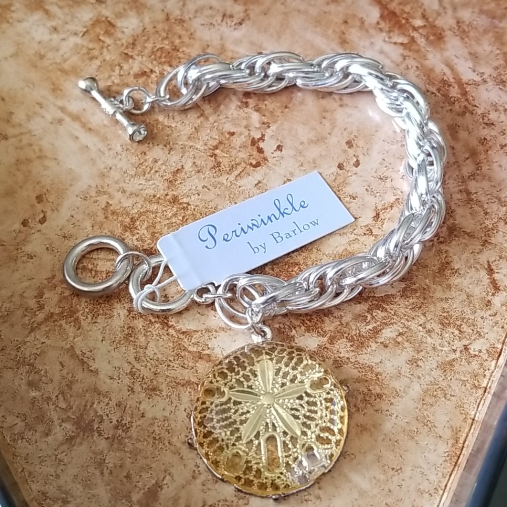 Periwinkle Women's bracelet